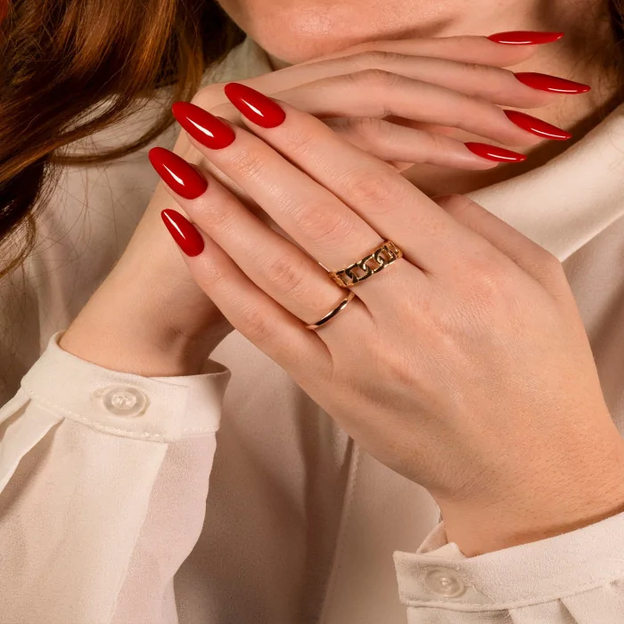 Unghie rosse eleganti: 7 idee particolari